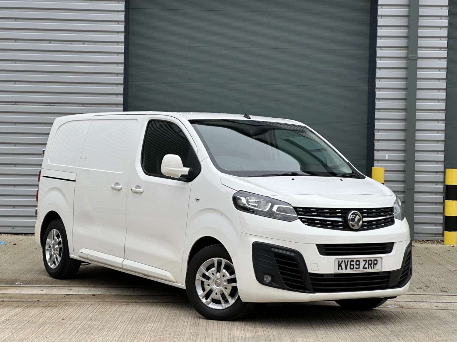 Vauxhall Vivaro Listing Image