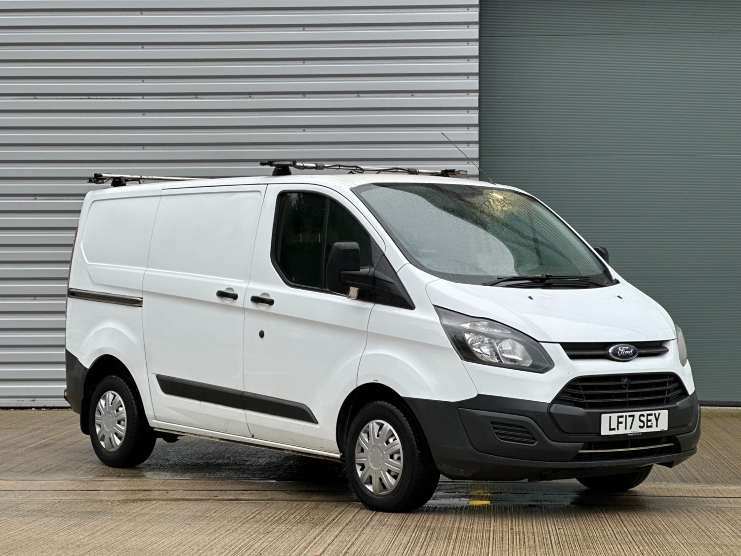 Ford Transit Custom Listing Image