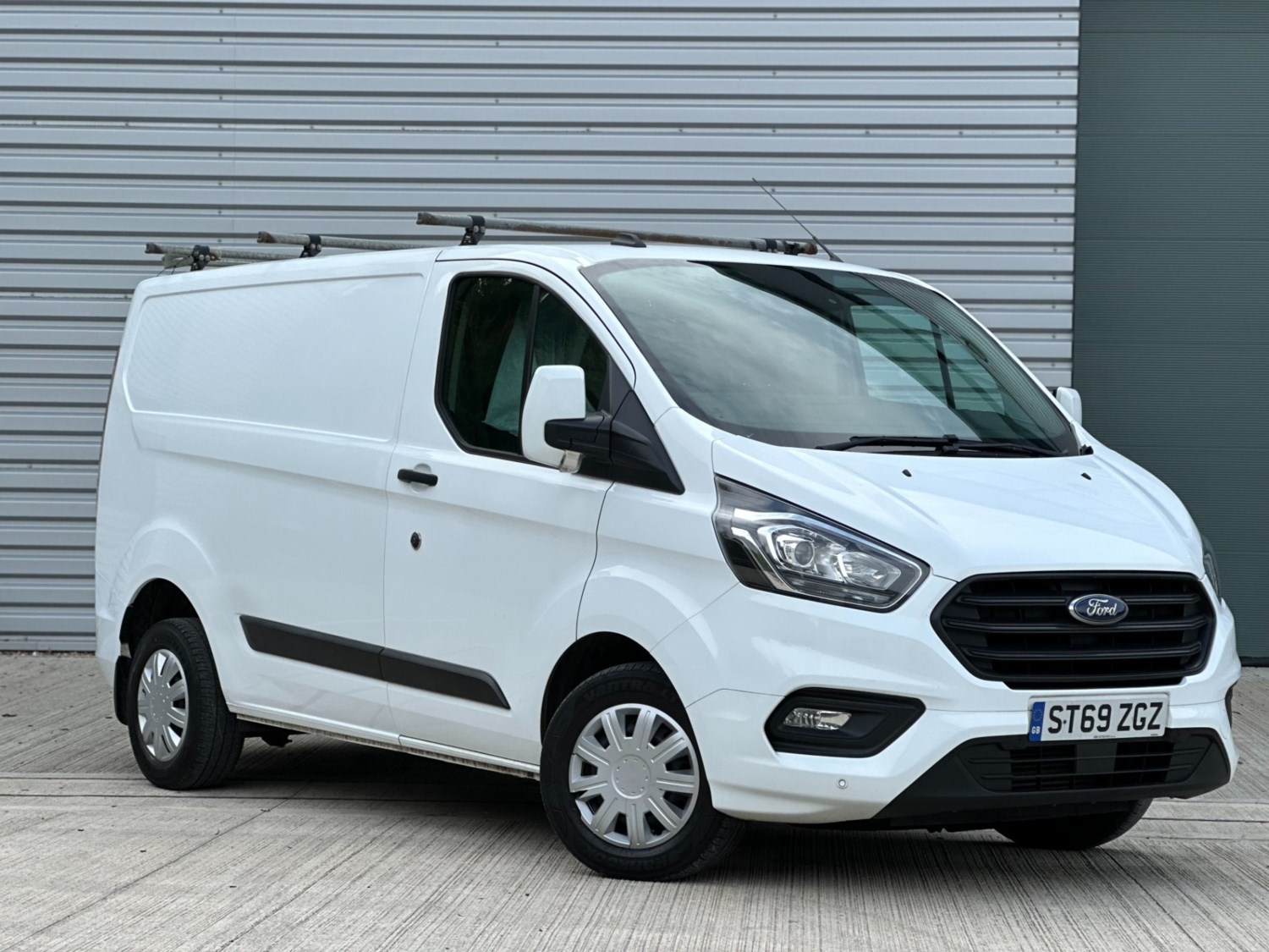 Ford Transit Custom Listing Image