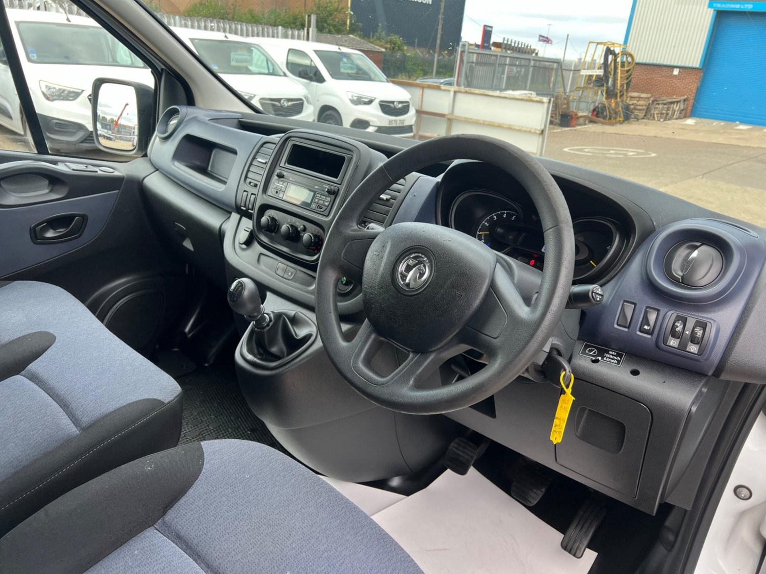 Vauxhall Vivaro Listing Image