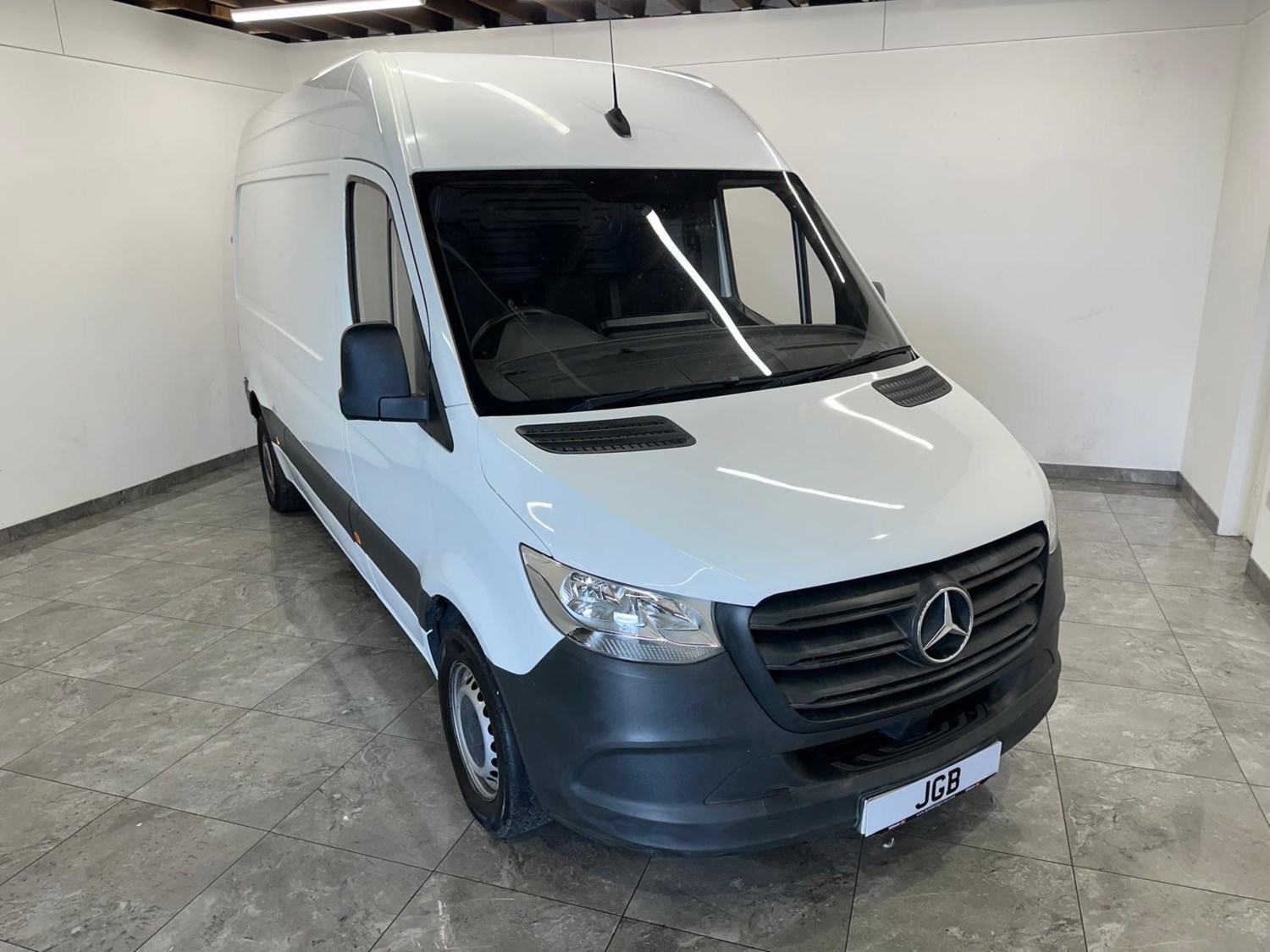 Mercedes-Benz Sprinter Listing Image