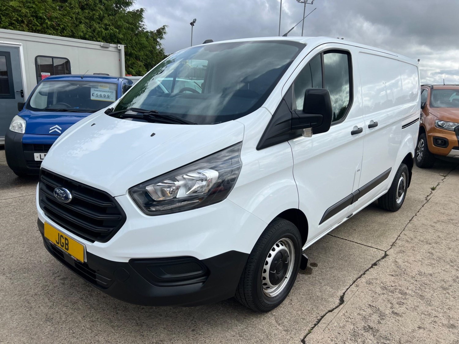 Ford Transit Custom Listing Image