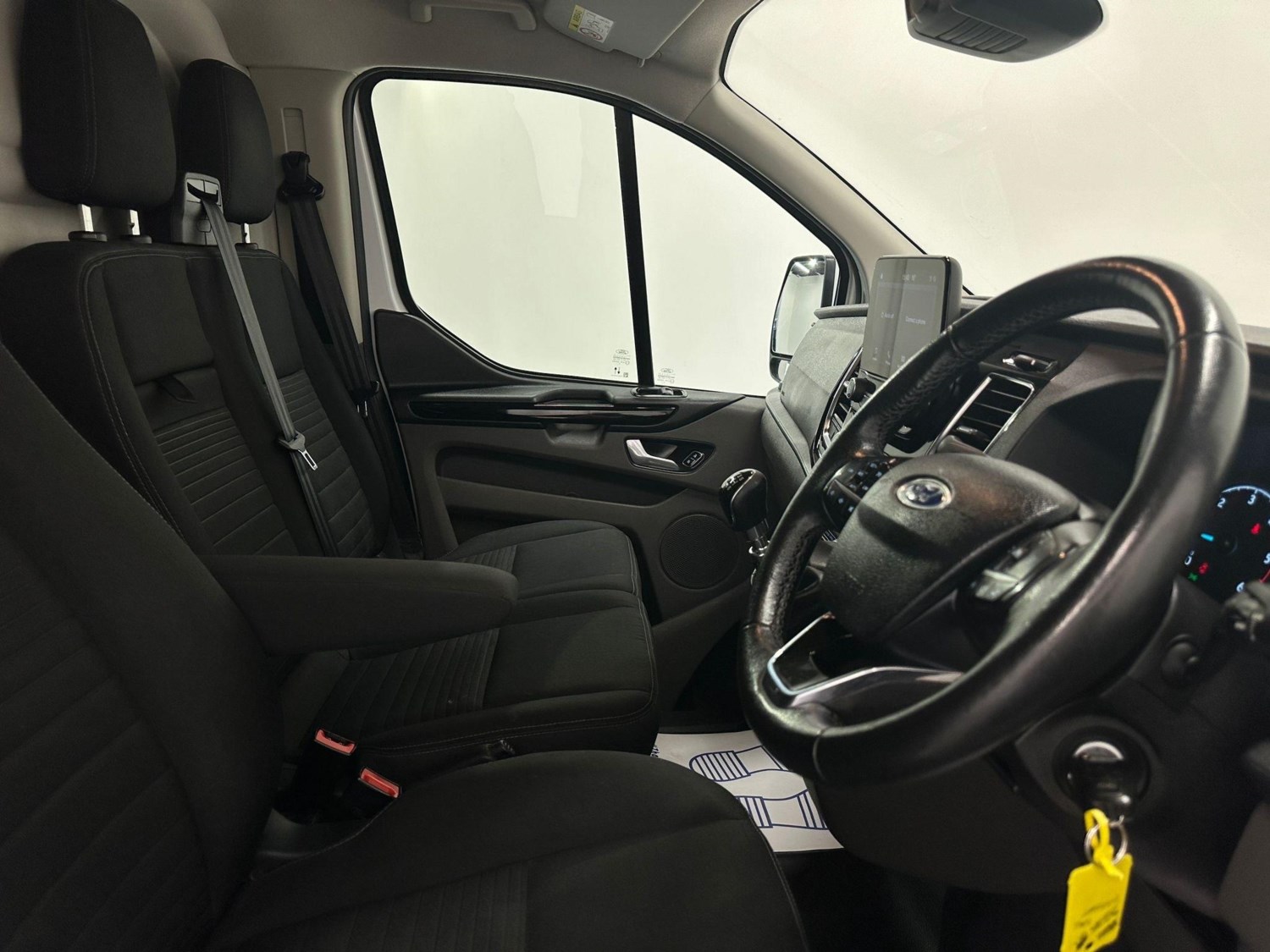 Ford Transit Custom Listing Image