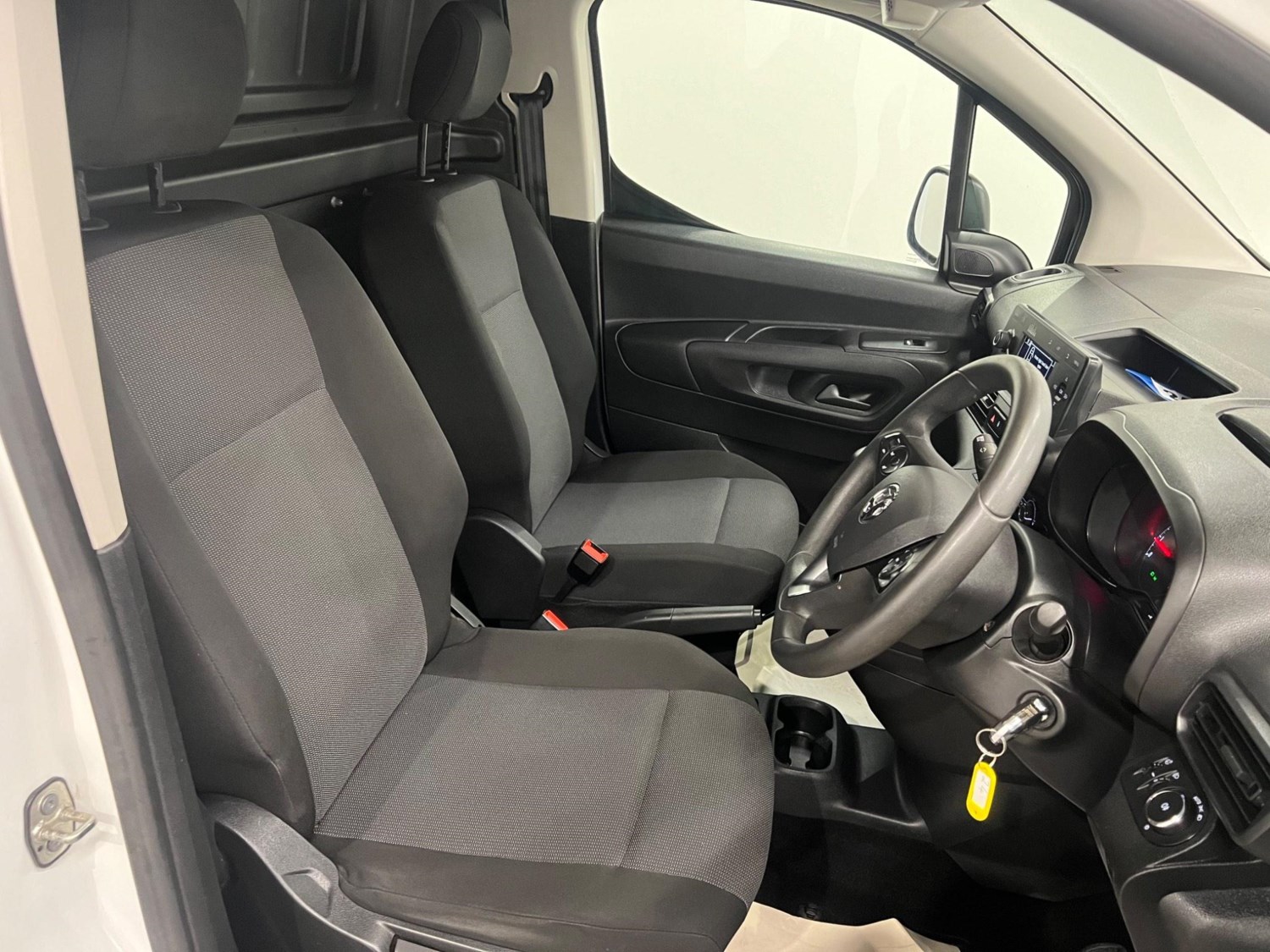 Vauxhall Combo Listing Image