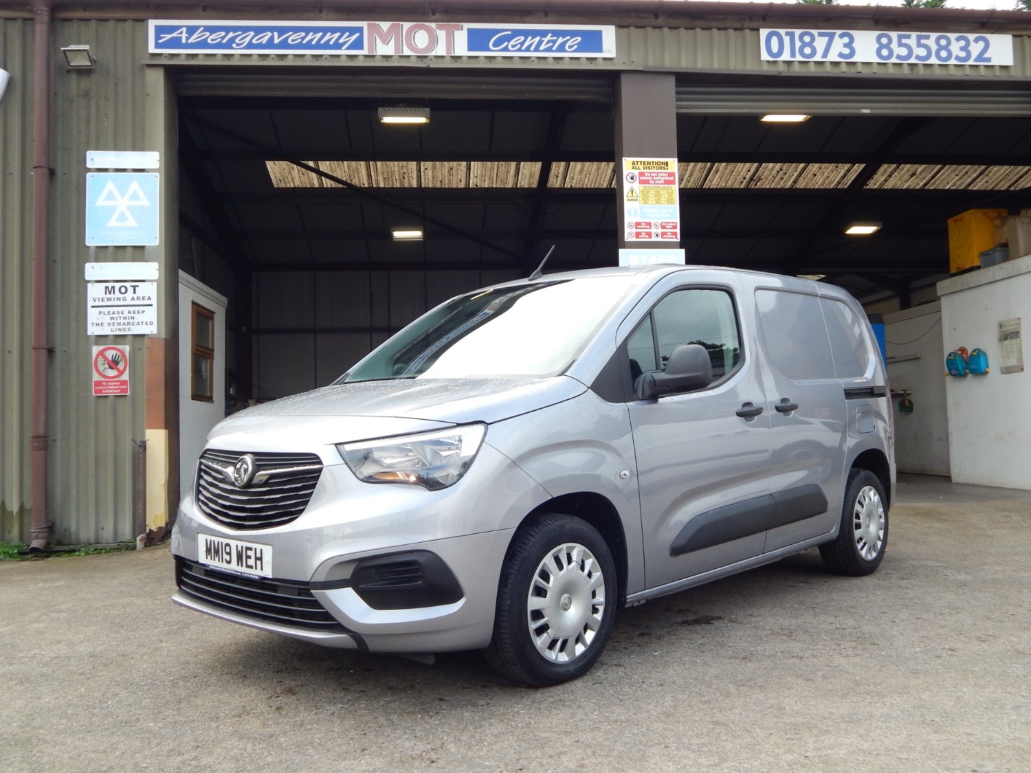 Vauxhall Combo Listing Image