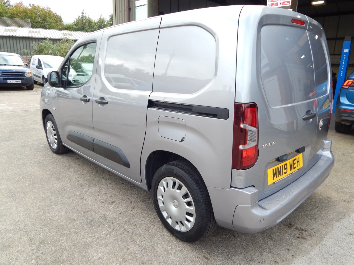 Vauxhall Combo Listing Image