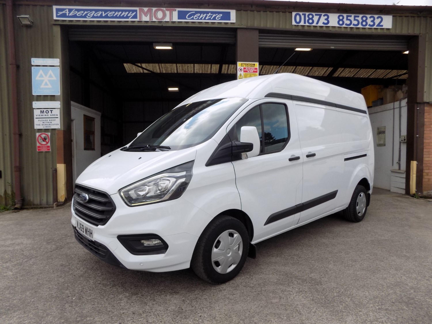 Ford Transit Custom Listing Image