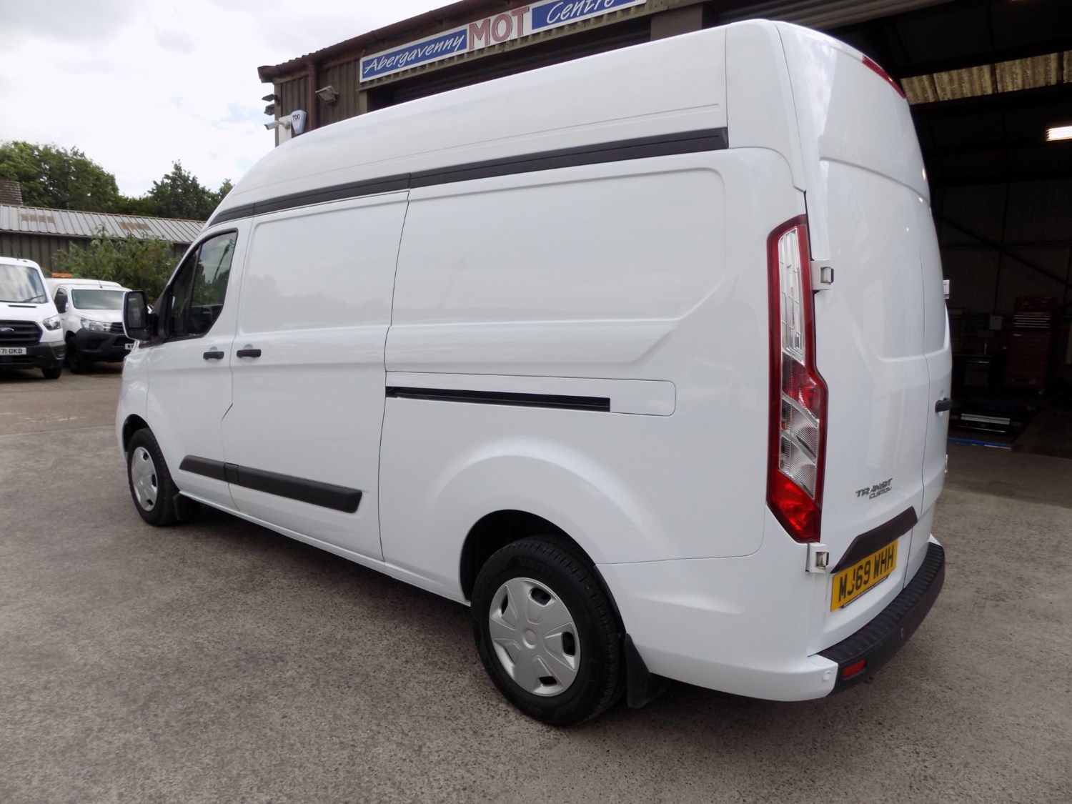 Ford Transit Custom Listing Image