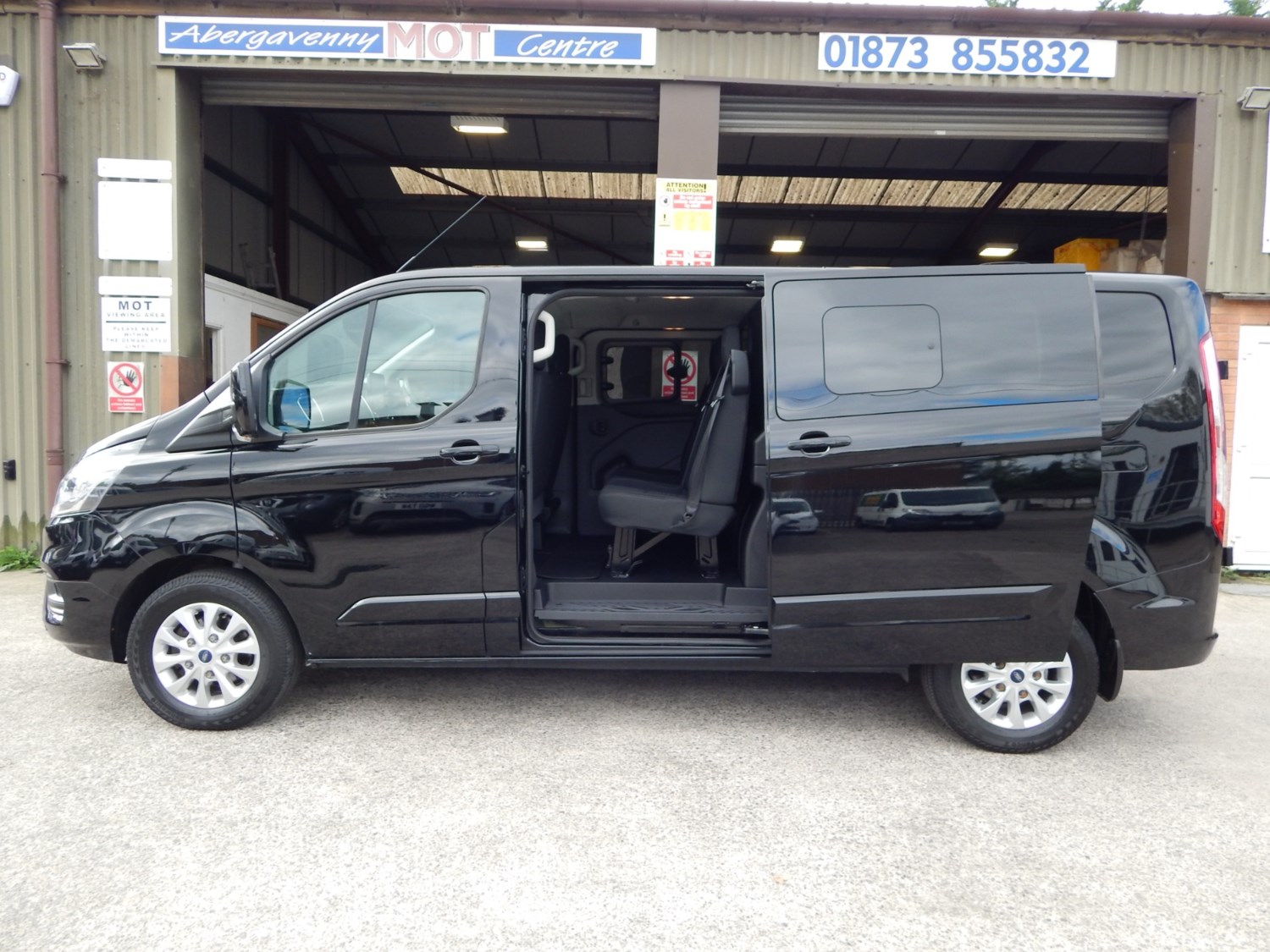 Ford Transit Custom Listing Image