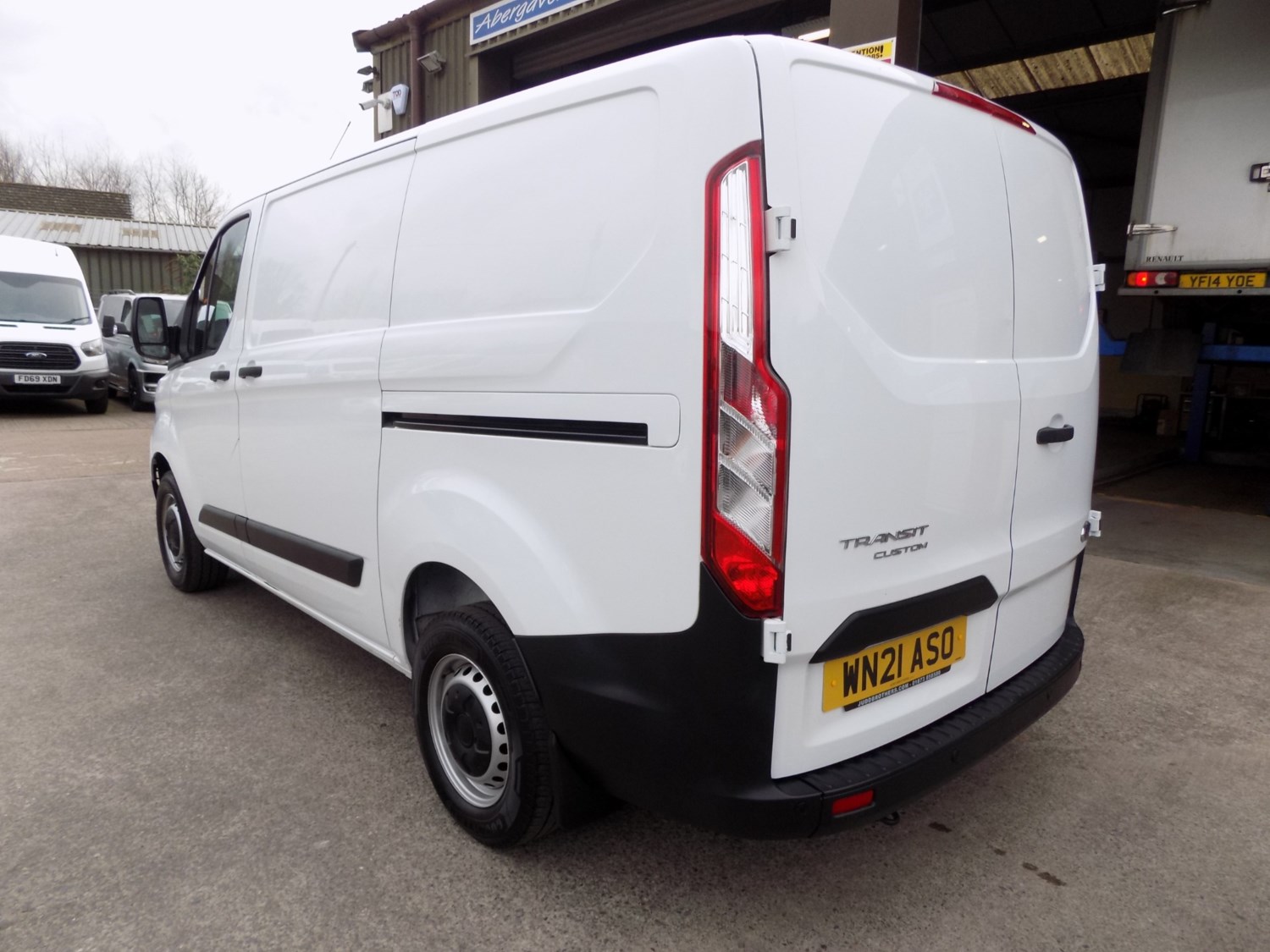 Ford Transit Custom Listing Image