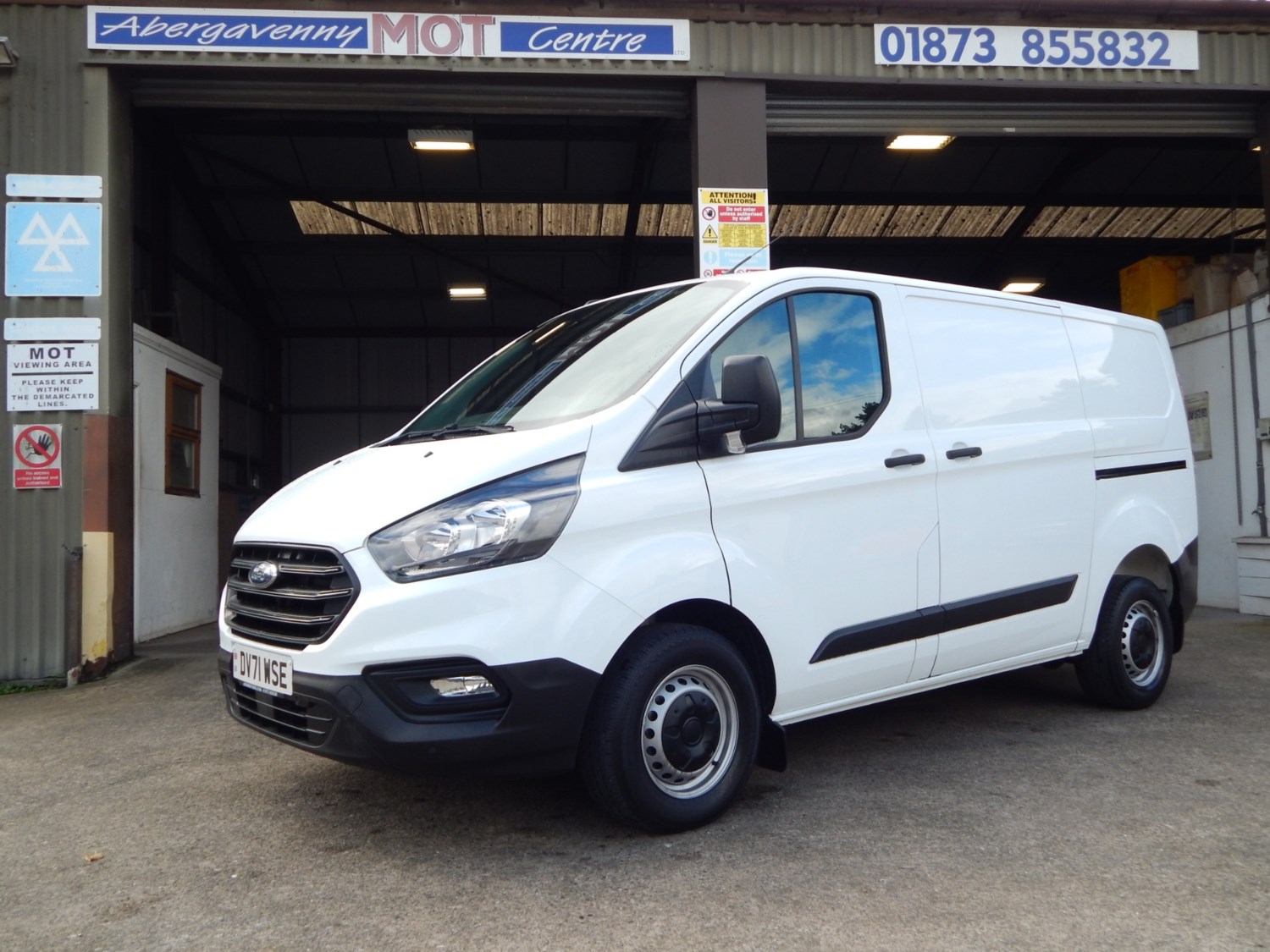 Ford Transit Custom Listing Image