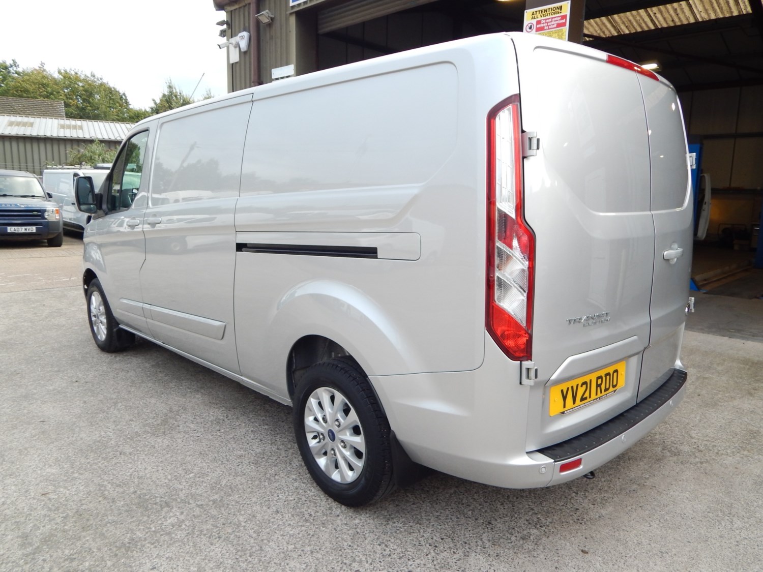 Ford Transit Custom Listing Image