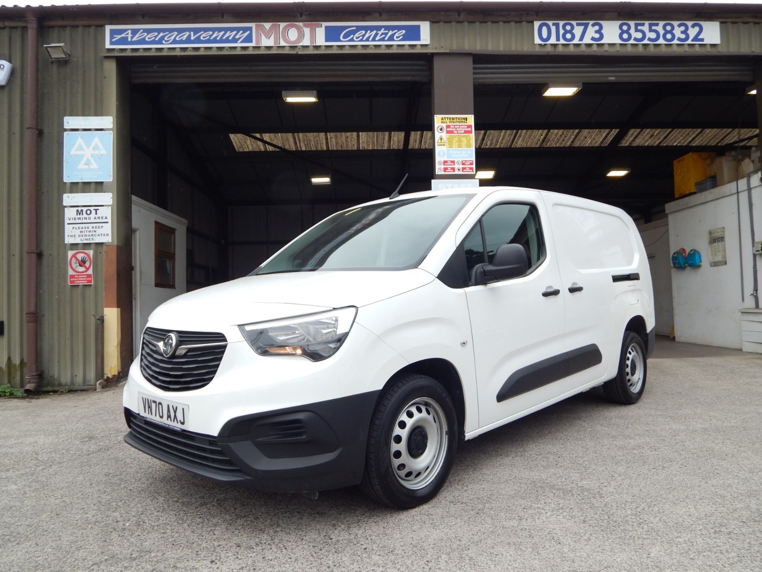 Vauxhall Combo Listing Image