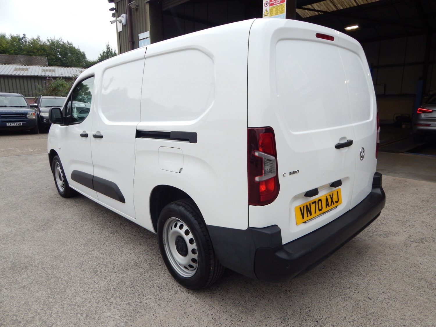 Vauxhall Combo Listing Image