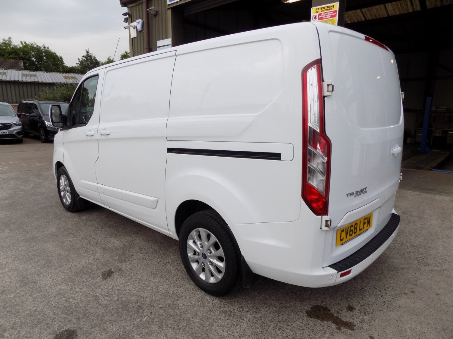 Ford Transit Custom Listing Image