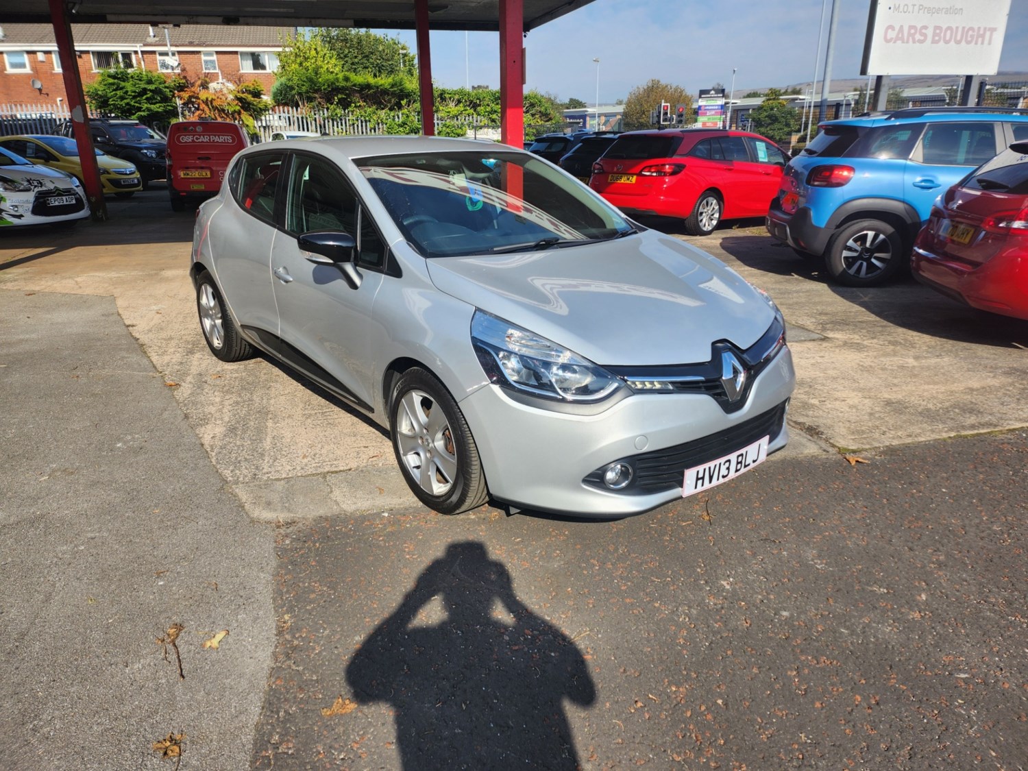 Renault Clio Listing Image