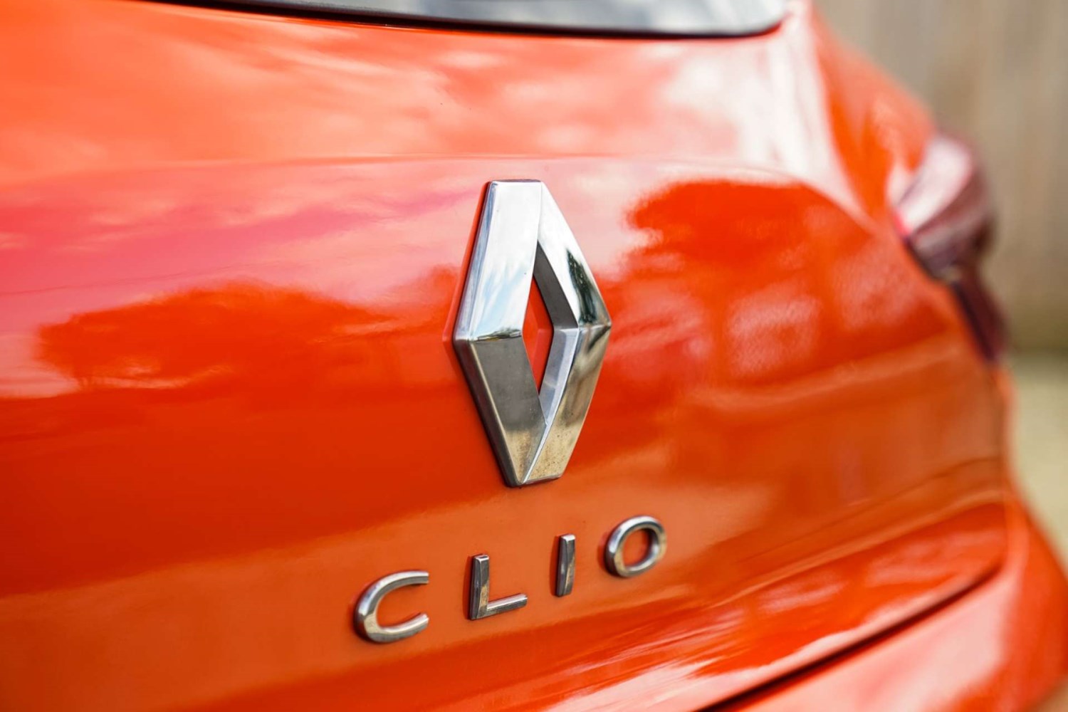 Renault Clio Listing Image