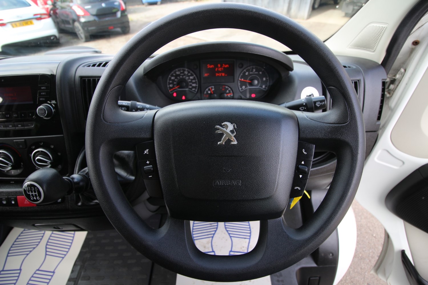 Peugeot Boxer Listing Image