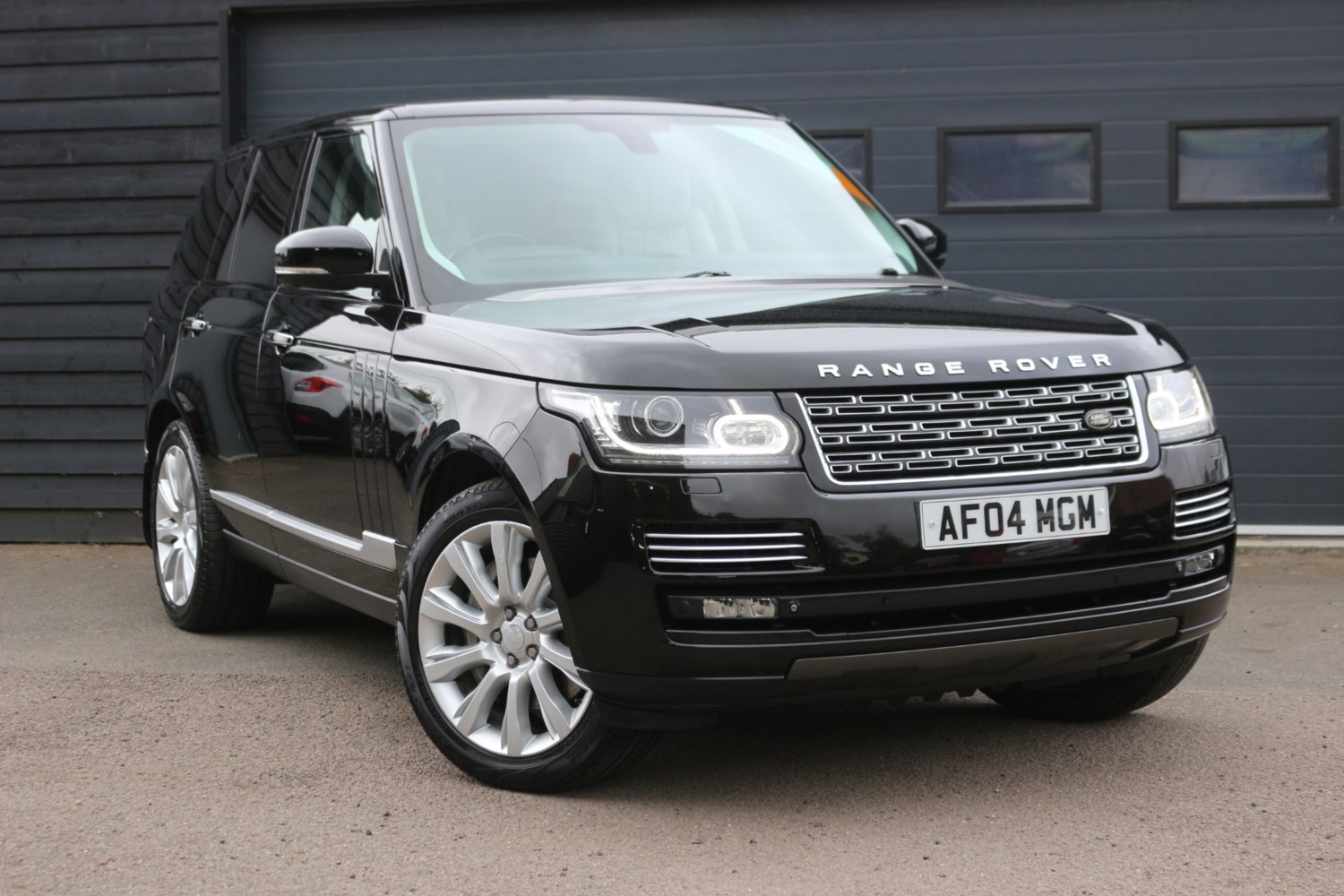 Land Rover Range Rover Listing Image