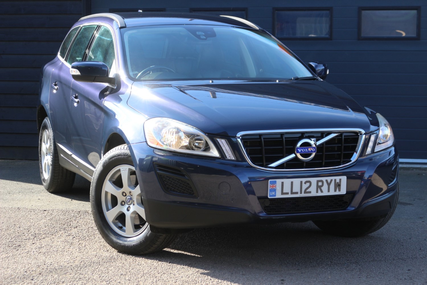 Volvo XC60 Listing Image