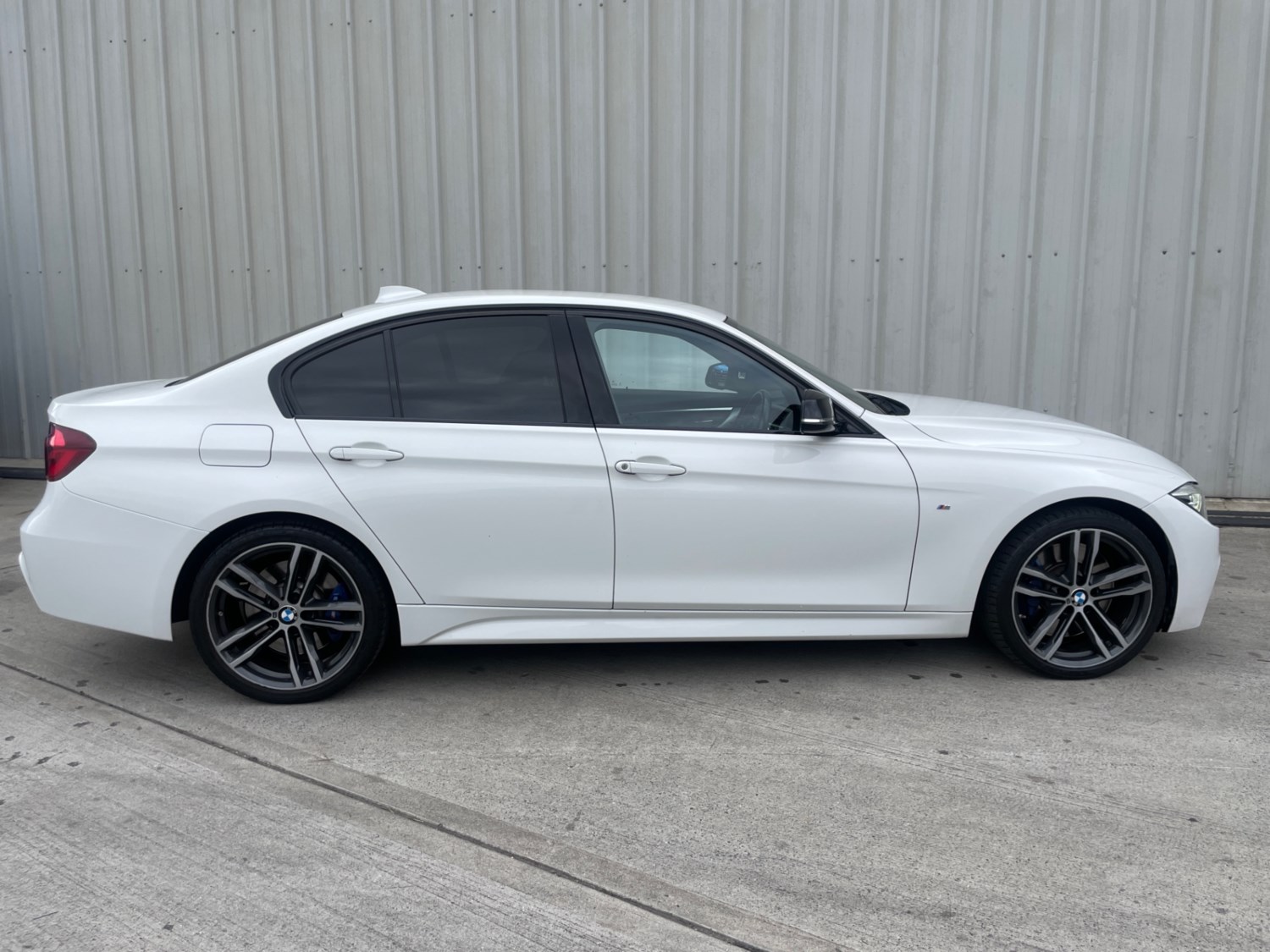 BMW 3 Series Listing Image