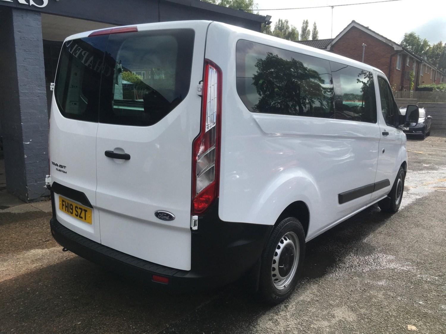 Ford Transit Custom Listing Image