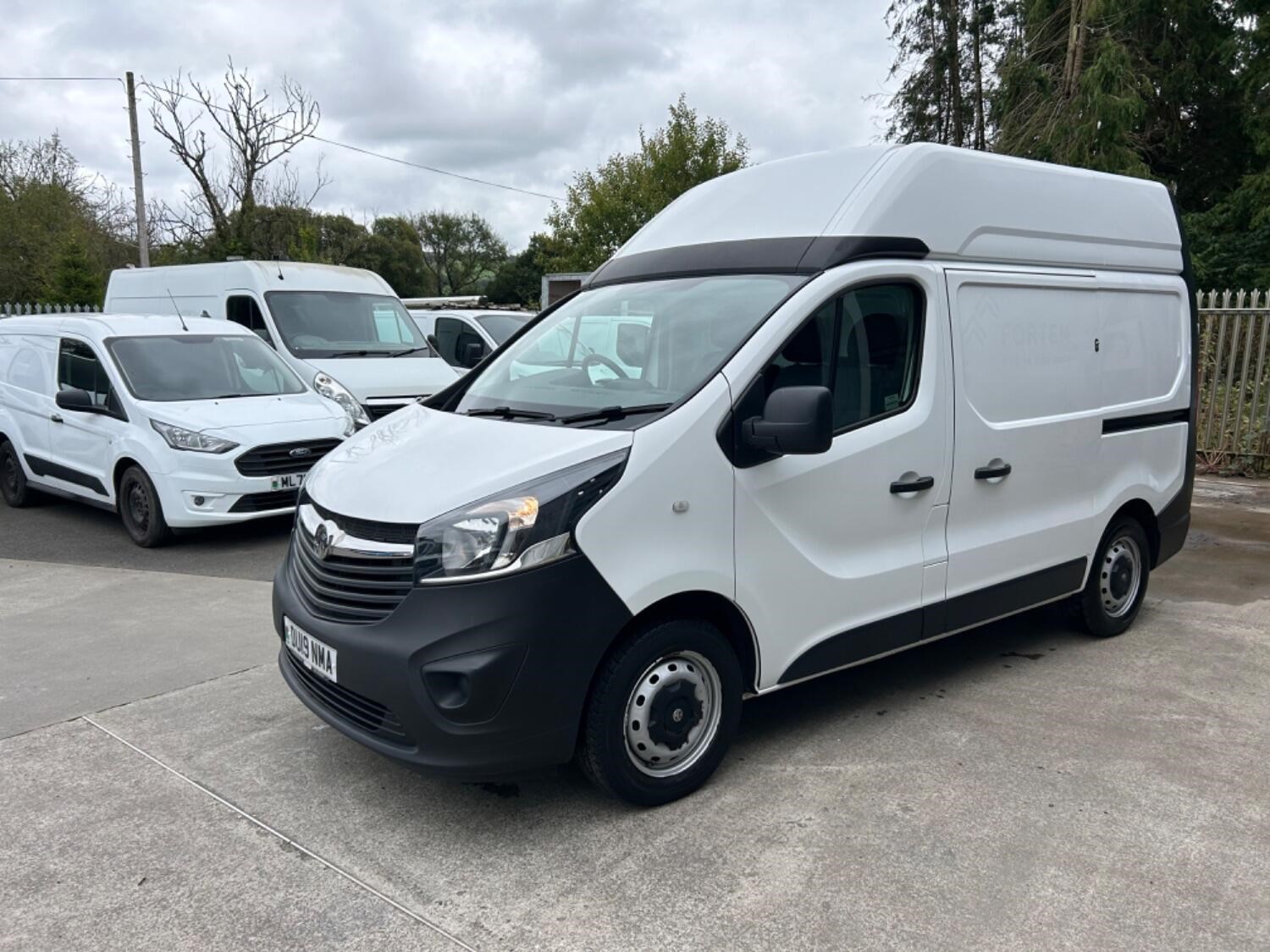 Vauxhall Vivaro Listing Image