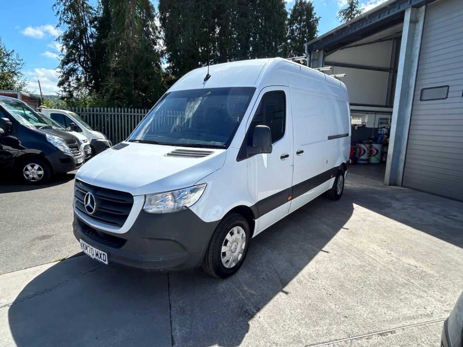 Mercedes-Benz Sprinter Listing Image