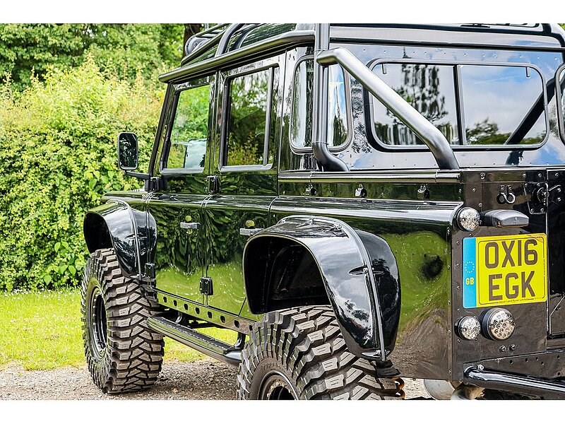 Land Rover Defender 110 Listing Image