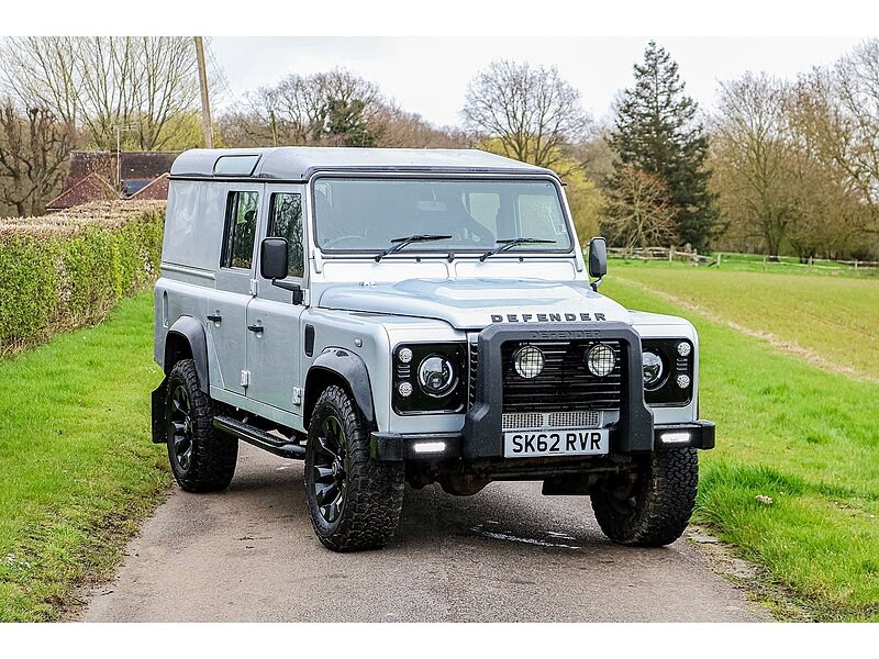 Land Rover Defender 110 Listing Image