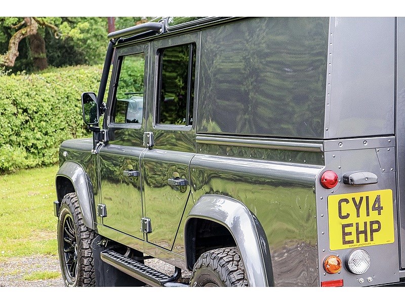 Land Rover Defender 110 Listing Image