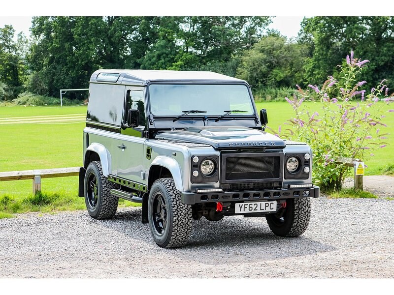 Land Rover Defender 90 Listing Image