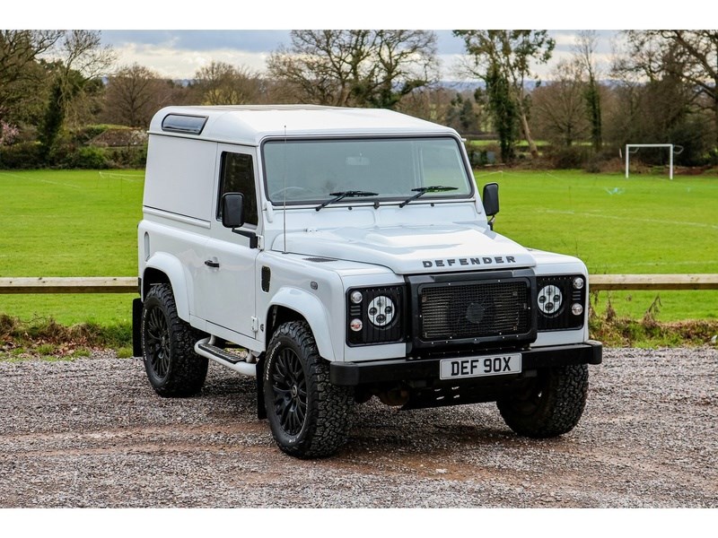 Land Rover Defender 90 Listing Image