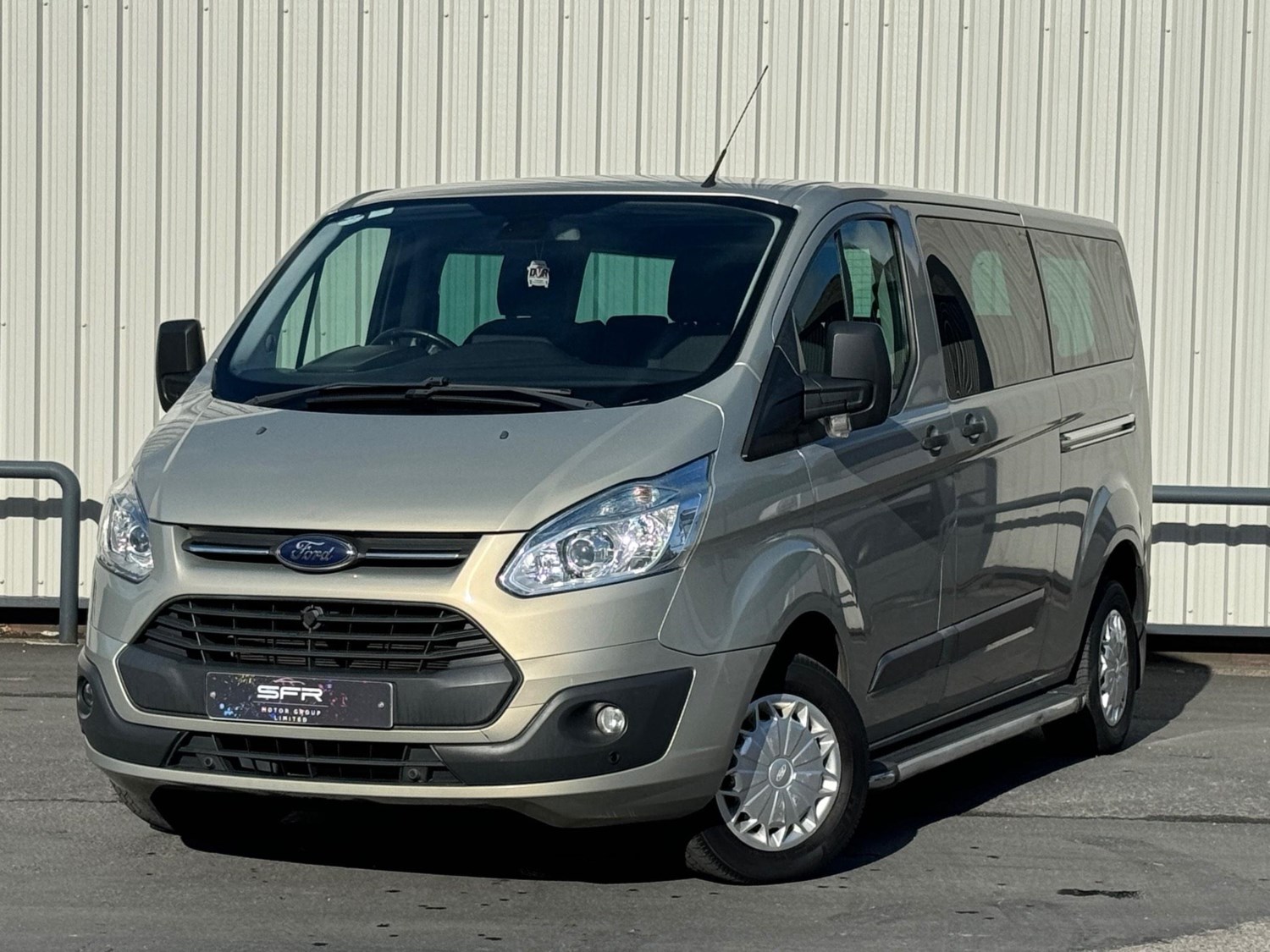 Ford Transit Custom Listing Image