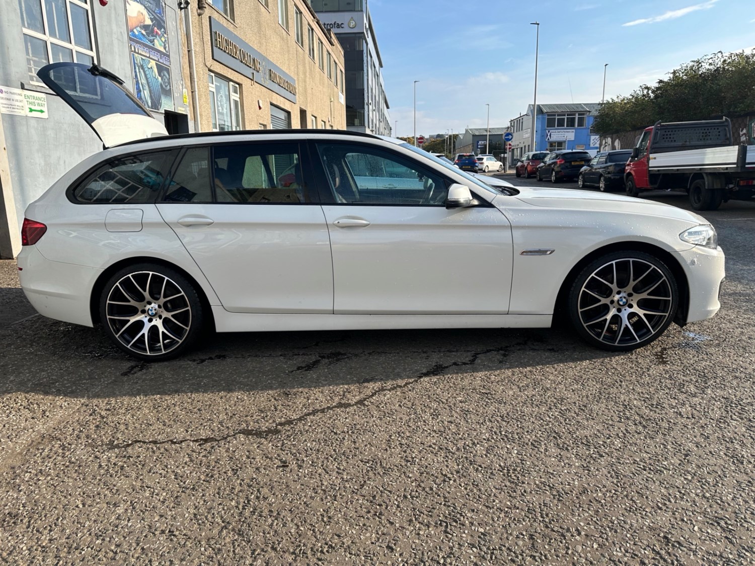 BMW 5 Series Listing Image