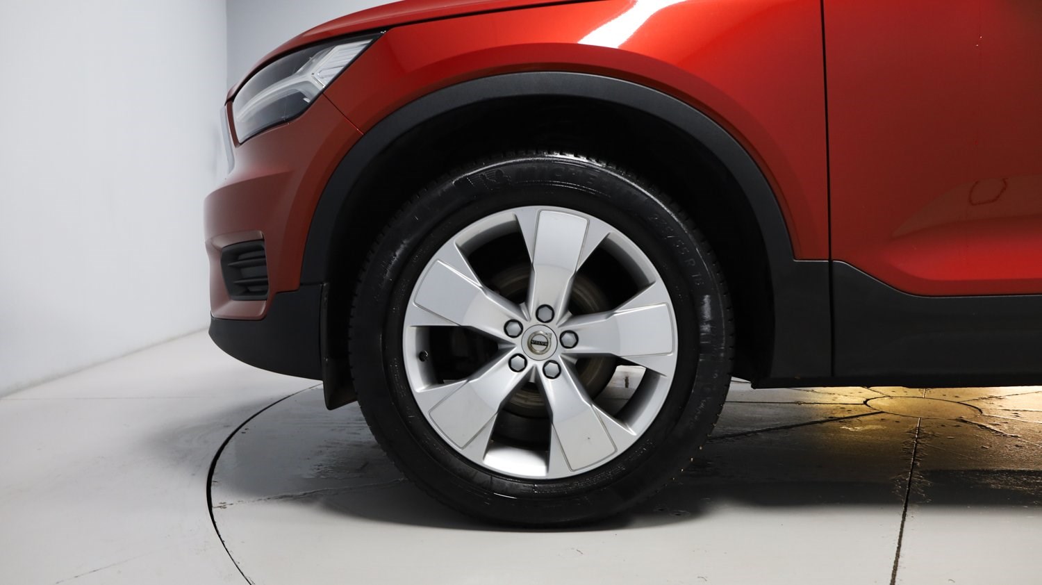 Volvo XC40 Listing Image