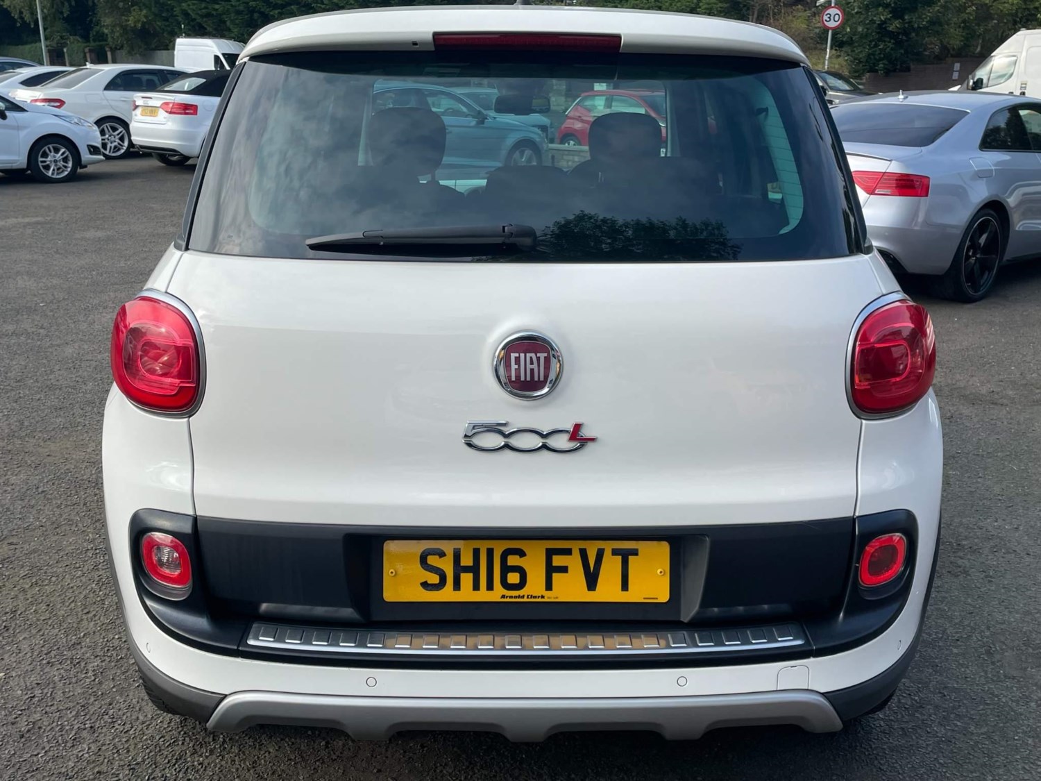 Fiat 500L Listing Image