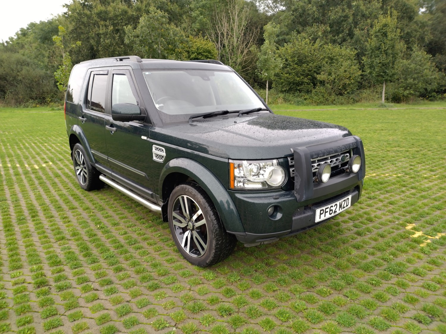 Land Rover Discovery Listing Image