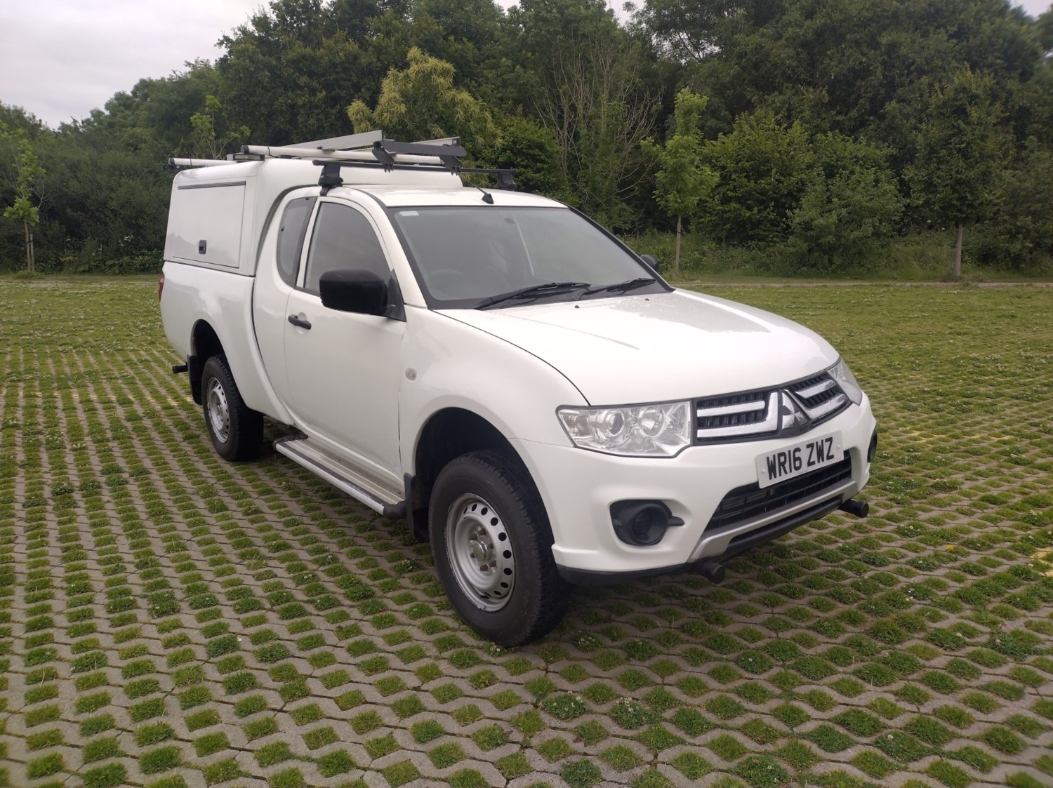 Mitsubishi L200 Listing Image