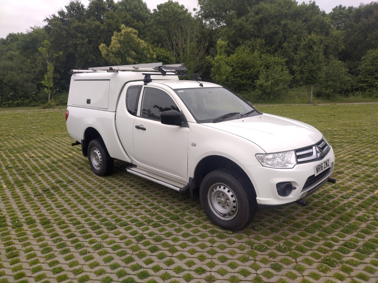 Mitsubishi L200 Listing Image