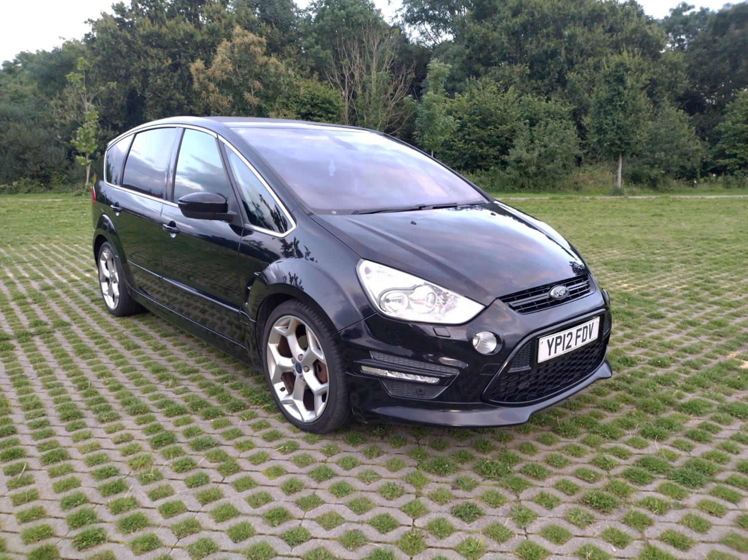 Ford S-Max Listing Image