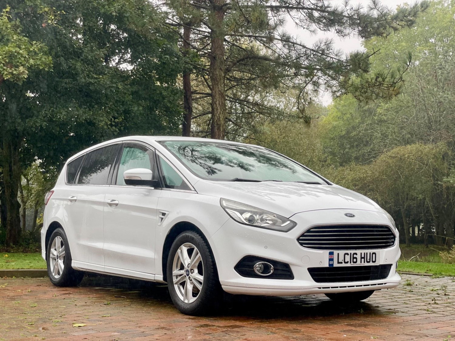 Ford S-Max Listing Image