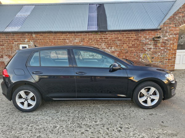 Volkswagen Golf Listing Image