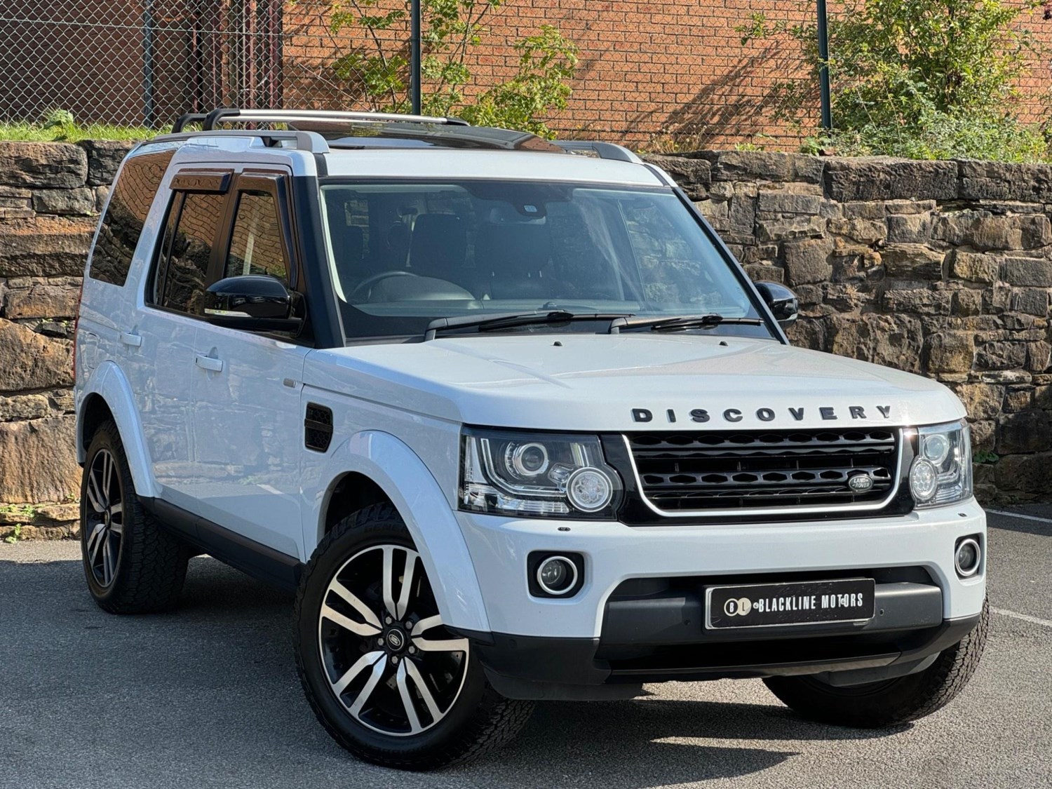 Land Rover Discovery 4 Listing Image