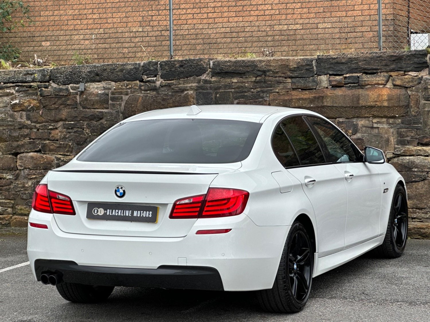 BMW 5 Series Listing Image