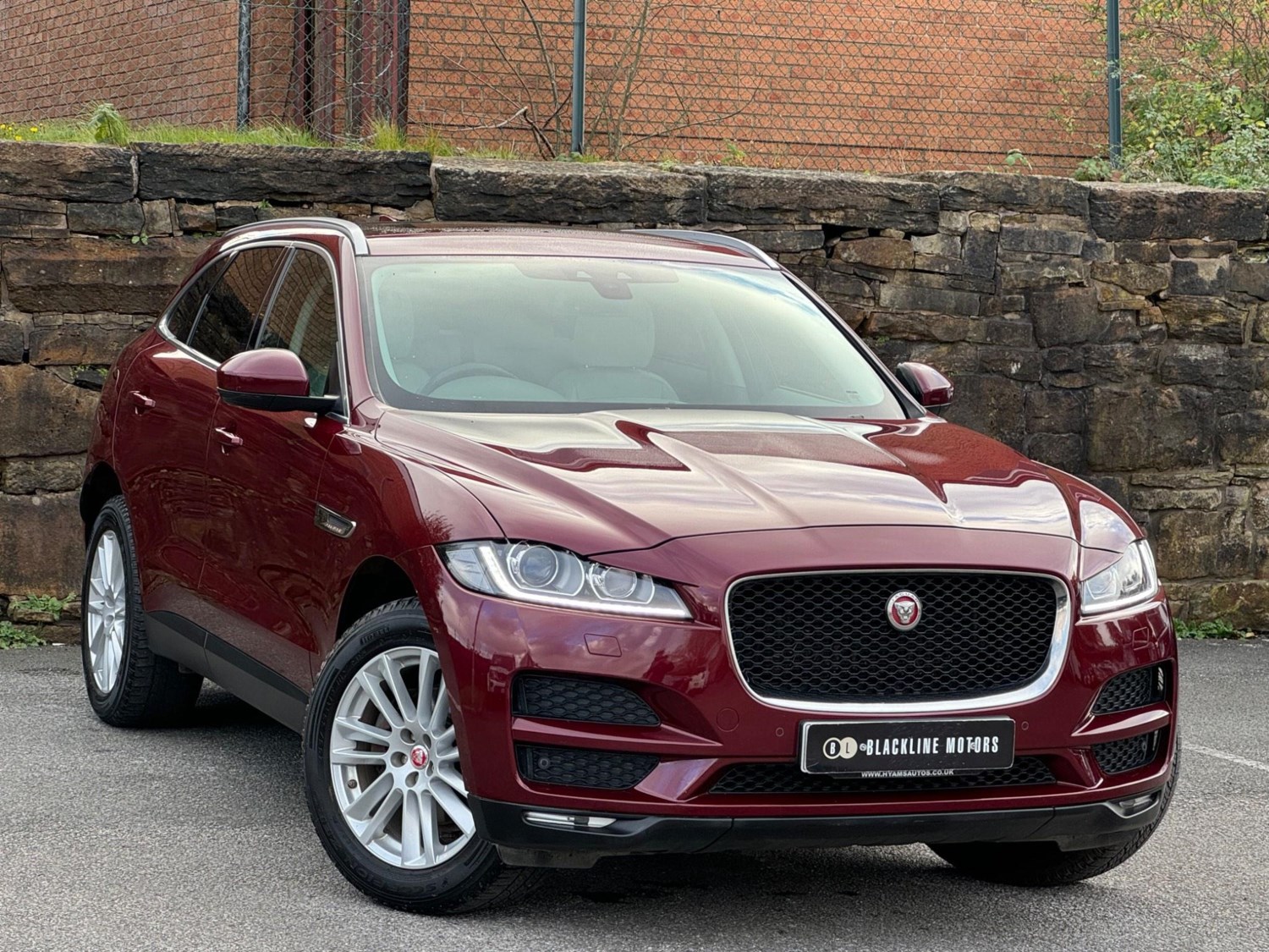 Jaguar F-PACE Listing Image