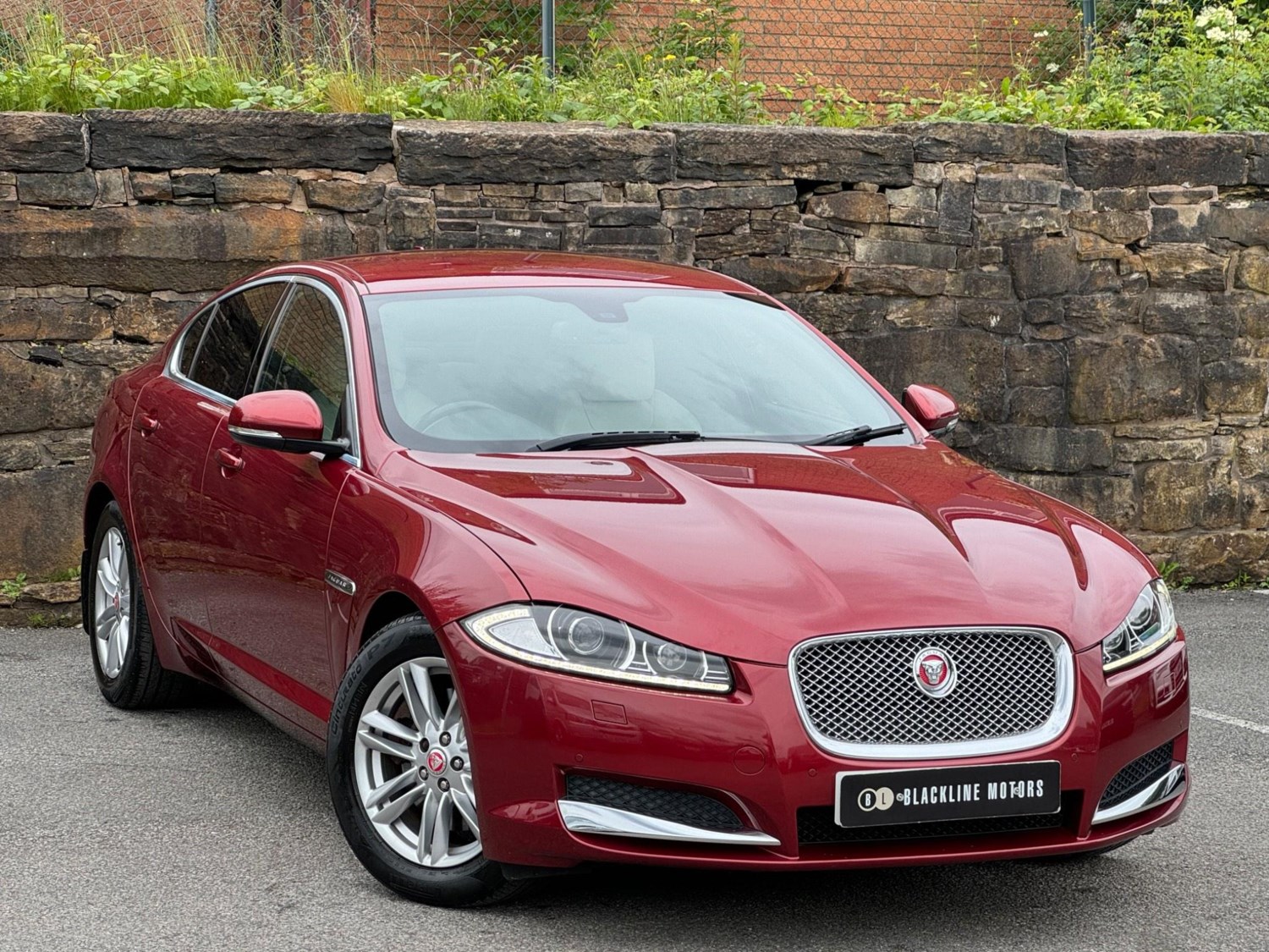 Jaguar XF Listing Image