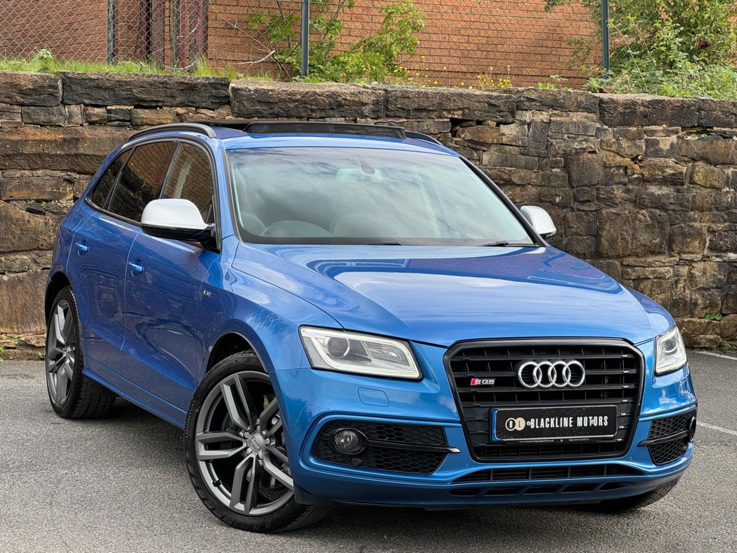 Audi SQ5 Listing Image