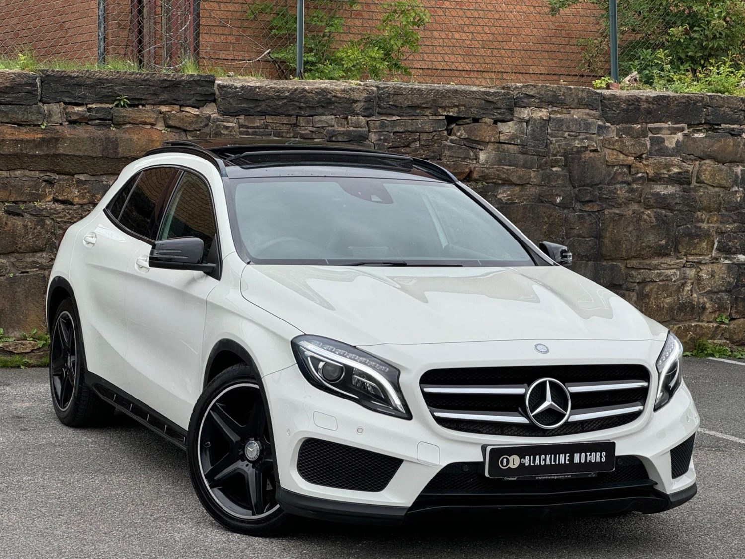 Mercedes-Benz GLA Listing Image