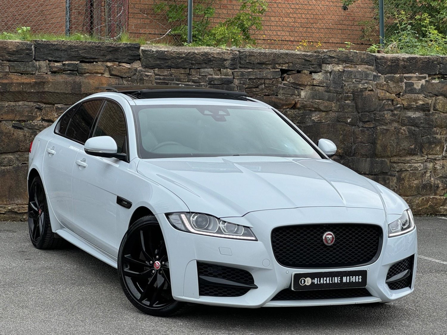 Jaguar XF Listing Image